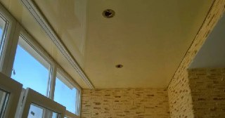 Натяжной потолок на балкон Полевской, цена 6105 руб.